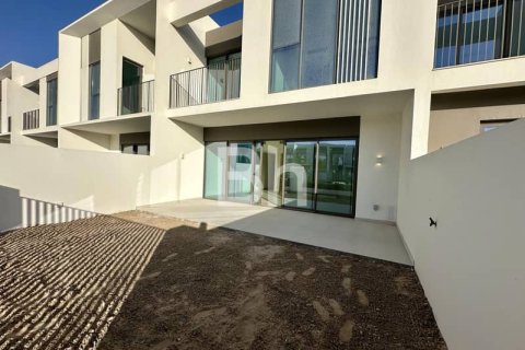 Townhouse in Dubai 3 bedrooms, 174 sq.m. № 21968 - photo 15