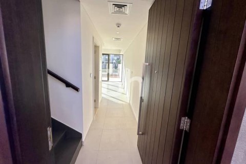 Townhouse in Dubai 3 bedrooms, 174 sq.m. № 21968 - photo 9
