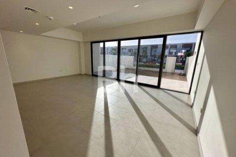 Townhouse in Dubai 3 bedrooms, 174 sq.m. № 21968 - photo 13