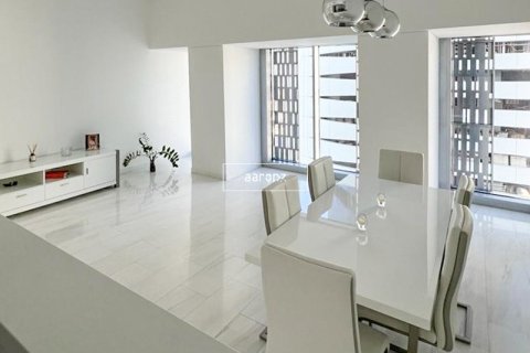 Apartment in Dubai Marina, Dubai 2 bedrooms, 141.7 sq.m. № 7409 - photo 1