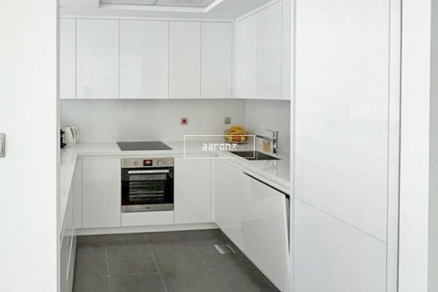 Apartment in Dubai Marina, Dubai 2 bedrooms, 141.7 sq.m. № 7409 - photo 16