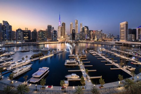 Penthouse in Business Bay, Dubai 4 bedrooms, 1026 sq.m. № 68414 - photo 2