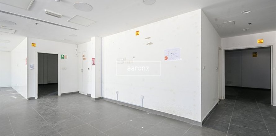 Shop in Business Bay, Dubai 149.9 sq.m. № 10449