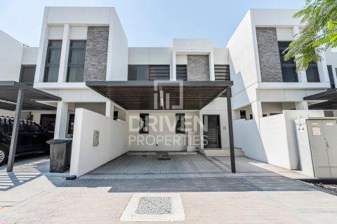 Villa in DAMAC Hills (Akoya by DAMAC), Dubai 3 bedrooms, 175 sq.m. № 20078 - photo 11
