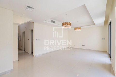 Villa in DAMAC Hills (Akoya by DAMAC), Dubai 3 bedrooms, 175 sq.m. № 20078 - photo 4