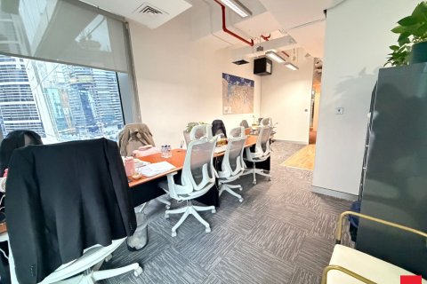 Снять в аренду офис в Бизнес-Бэе, Дубай: 156.2м², № 77801 - фото 5