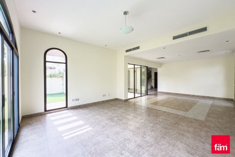 Townhouse in Dubai 4 bedrooms, 381.9 sq.m. № 77805 - photo 3