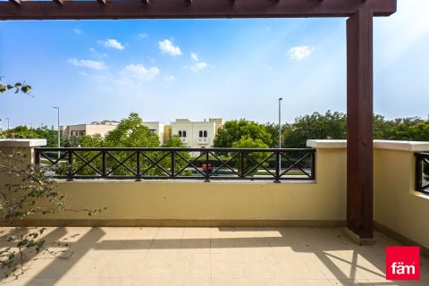 Townhouse in Dubai 4 bedrooms, 381.9 sq.m. № 77805 - photo 15
