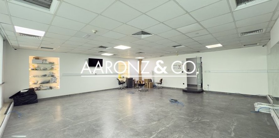 مكتب في أبراج بحيرة جميرا, دبي 148 م² رقم 53048