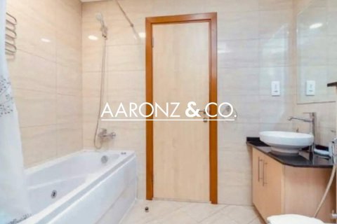 Apartment in Dubai Marina, Dubai 1 bedroom, 83 sq.m. № 95270 - photo 6