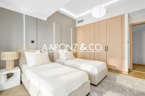 Apartment in Dorra Bay, Dubai Marina, Dubai 3 bedrooms, 195 sq.m. № 95271 - photo 17