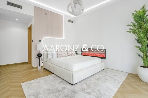 Apartment in Dorra Bay, Dubai Marina, Dubai 3 bedrooms, 195 sq.m. № 95271 - photo 13