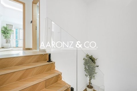 Apartment in Dorra Bay, Dubai Marina, Dubai 3 bedrooms, 195 sq.m. № 95271 - photo 10