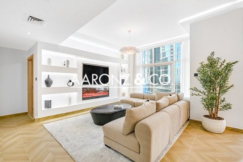 Apartment in Dorra Bay, Dubai Marina, Dubai 3 bedrooms, 195 sq.m. № 95271 - photo 3