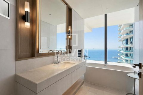 Apartment in Jumeirah Beach Residence, Dubai 3 bedrooms, 299.43 sq.m. № 136011 - photo 15