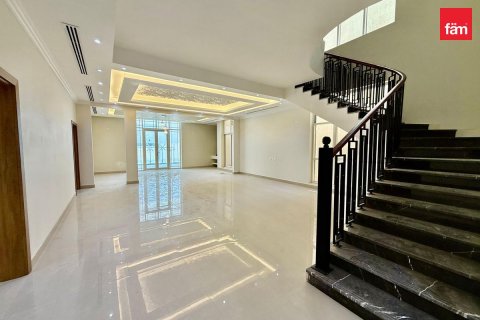 فيلا في دبي 6 غرف نوم , 930.2 م² رقم 22342 - صورة 1