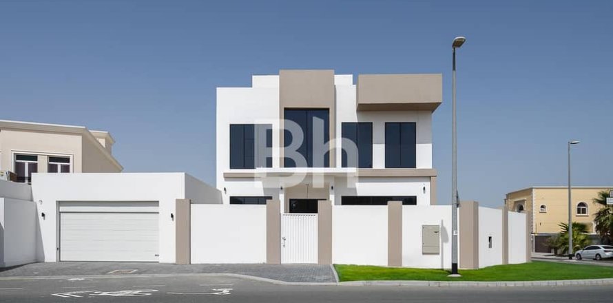 Вилла в Аль-Барше, Дубай, 6 спален, 929м², № 22275
