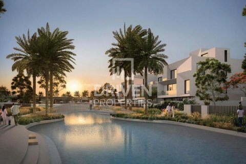 Villa in Dubai 4 bedrooms, 768.03 sq.m. № 127535 - photo 3
