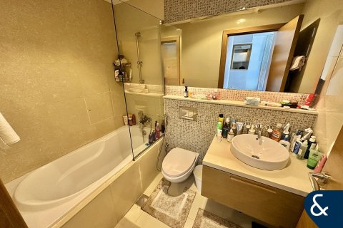 Apartamento en CLAREN TOWERS en Downtown Dubai (Downtown Burj Dubai), Dubai, 1 dormitorio, 82 m², № 88944 - foto 6
