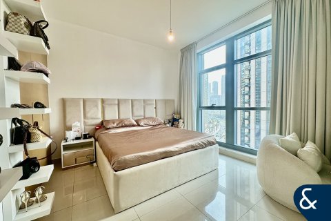 Apartamento en CLAREN TOWERS en Downtown Dubai (Downtown Burj Dubai), Dubai, 1 dormitorio, 82 m², № 88944 - foto 3
