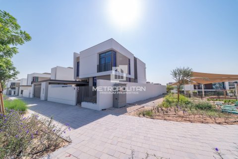 Villa à Al Furjan, Dubai, 4 chambres, 402 m², № 73817 - photo 1