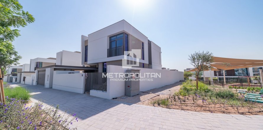 Villa à Al Furjan, Dubai, 4 chambres, 402 m², № 73817