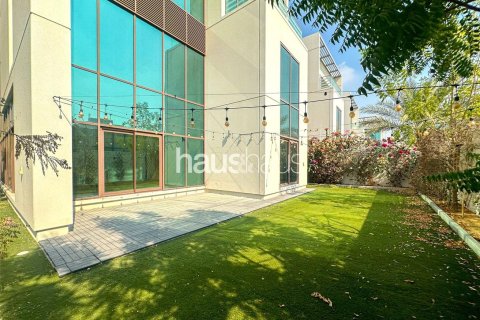 Villa in Meydan, Dubai 6 bedrooms, 562 sq.m. № 43284 - photo 25