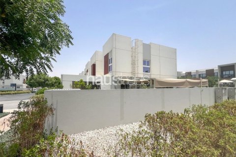 Townhouse in Villanova, Dubai Land, Dubai 4 bedrooms, 209 sq.m. № 43282 - photo 2