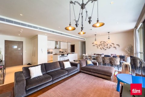 Apartment in Al Wasl, Dubai 3 bedrooms, 205.4 sq.m. № 86083 - photo 3