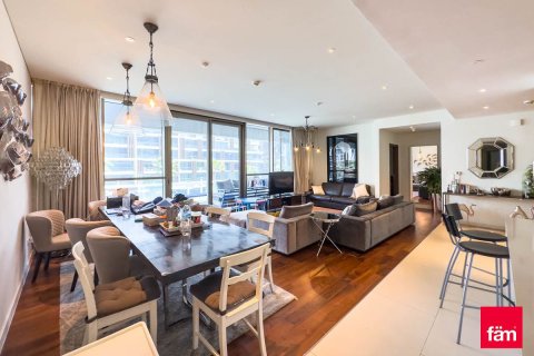 Apartment in Al Wasl, Dubai 3 bedrooms, 205.4 sq.m. № 86083 - photo 8