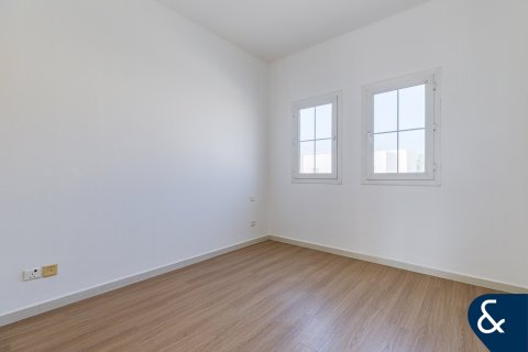 Villa in Springs 2, The Springs, Dubai 3 bedrooms, 240 sq.m. № 74776 - photo 11