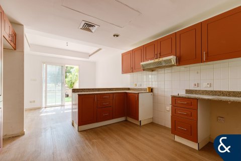 Villa in Springs 2, The Springs, Dubai 3 bedrooms, 240 sq.m. № 74776 - photo 29