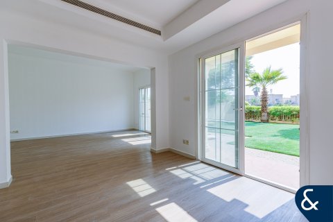 Villa in Springs 2, The Springs, Dubai 3 bedrooms, 240 sq.m. № 74776 - photo 25