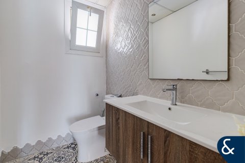 Villa in Springs 2, The Springs, Dubai 3 bedrooms, 240 sq.m. № 74776 - photo 30