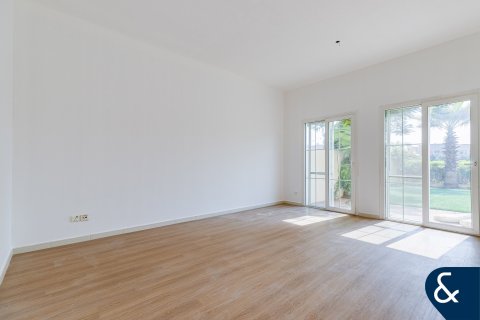 Villa in Springs 2, The Springs, Dubai 3 bedrooms, 240 sq.m. № 74776 - photo 21