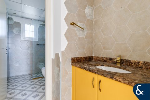 Villa in Springs 2, The Springs, Dubai 3 bedrooms, 240 sq.m. № 74776 - photo 18