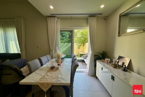 Villa in Dubai 3 bedrooms, 164.8 sq.m. № 71854 - photo 21