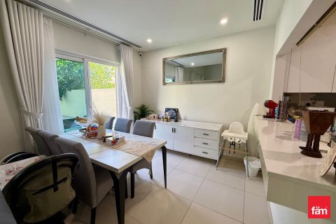 Villa in Dubai 3 bedrooms, 164.8 sq.m. № 71854 - photo 24