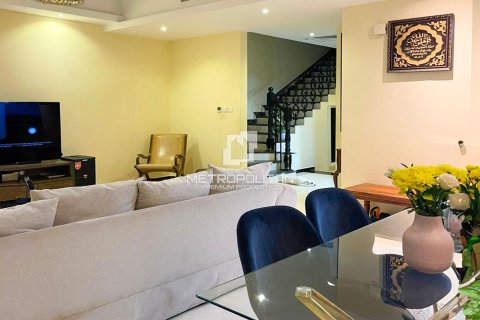 Villa à Jumeirah Village Triangle, Dubai, 3 chambres, 152 m², № 15038 - photo 15