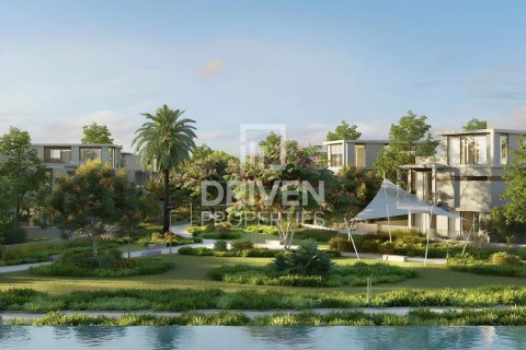 Villa in Dubai Land, Dubai 5 bedrooms, 620.41 sq.m. № 126173 - photo 9