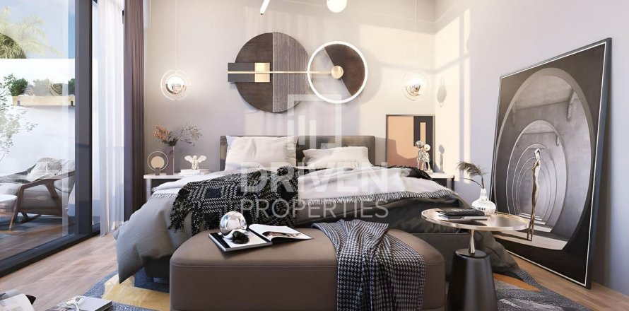 Вилла в Дубай Инвестмент Парке, Дубай, 2 спальни, 116.13м², № 126159