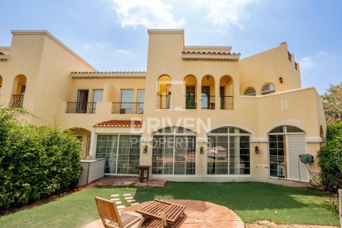 Apartamento en Dubai Land, Dubai, 2 dormitorios, 160.63 m², № 126174