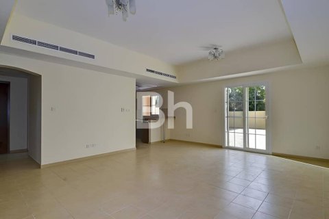 Villa in Arabian Ranches, Dubai 3 bedrooms, 327 sq.m. № 23549 - photo 1