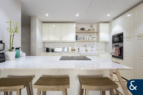 Купить квартиру в Motor City, Дубай: 2 спальни, 131м², № 75579 - фото 3