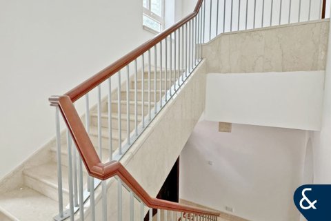 Купить виллу в Emaar 6 Towers, Дубай Марина, Дубай: 3 спальни, 408м², № 75576 - фото 9