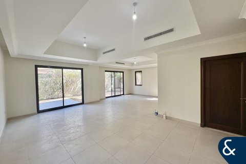 Купить виллу в Palma, Arabian Ranches 2, Дубай: 5 спален, 324м², № 75574 - фото 2