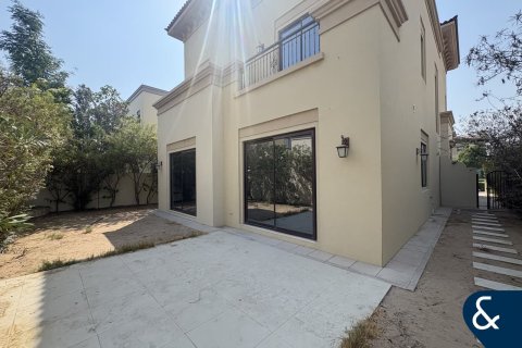 Купить виллу в Palma, Arabian Ranches 2, Дубай: 5 спален, 324м², № 75574 - фото 1