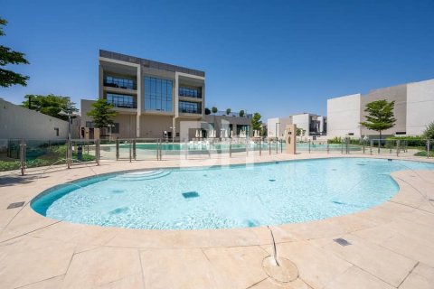 Villa in Dubai 5 bedrooms, 249 sq.m. № 22133 - photo 19