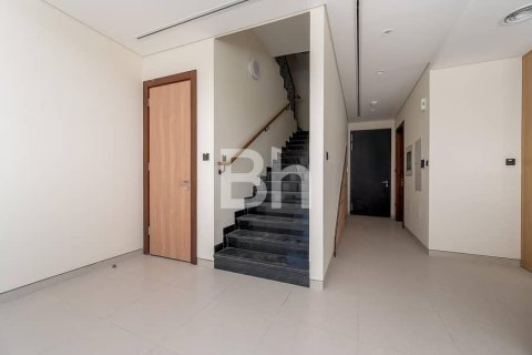 Villa in Dubai 5 bedrooms, 249 sq.m. № 22133 - photo 6