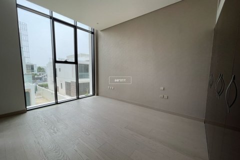 Villa in Dubai 4 bedrooms, 295 sq.m. № 18220 - photo 9